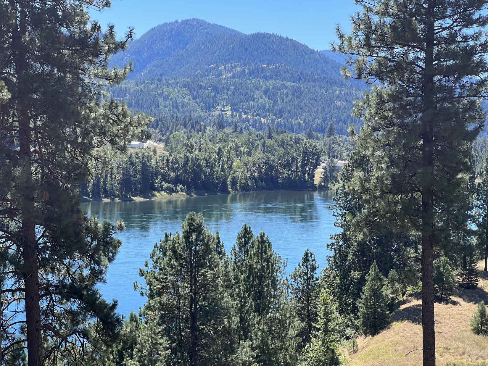 X S OF HWY W 200' GOV Lot 4  