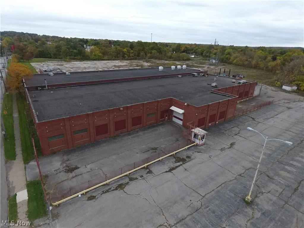 403 N MAIN ST  