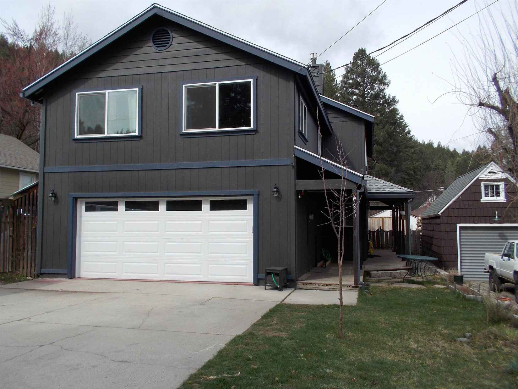 239 Coburn St  