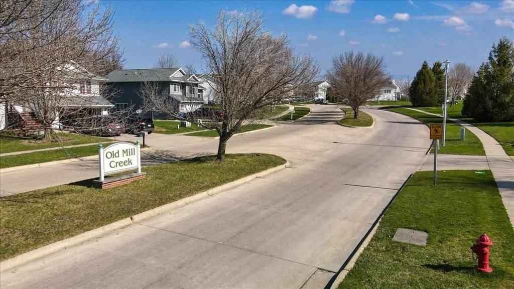 806 Irving Dr  