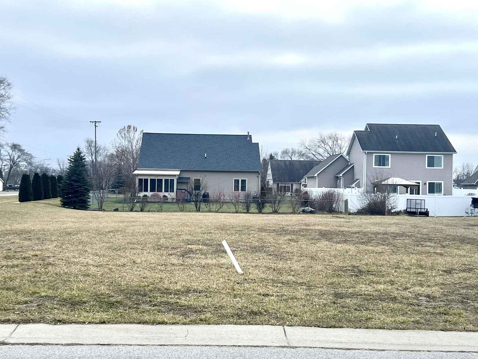 4198 N Paul  