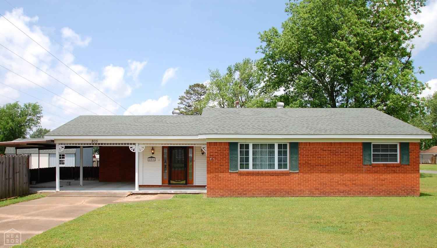 805 CHEROKEE DR  