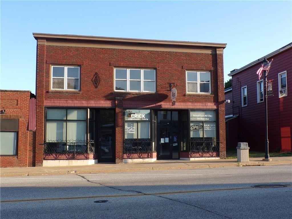 236 Main St W  