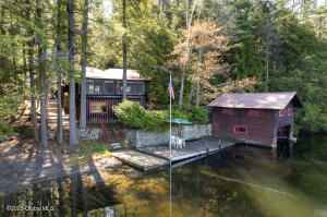 9 Pine Tree Dr  