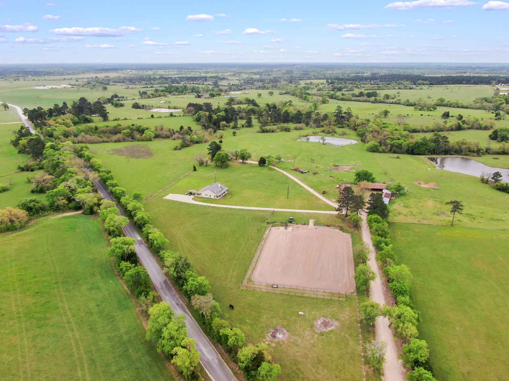 6121 County Rd 214  