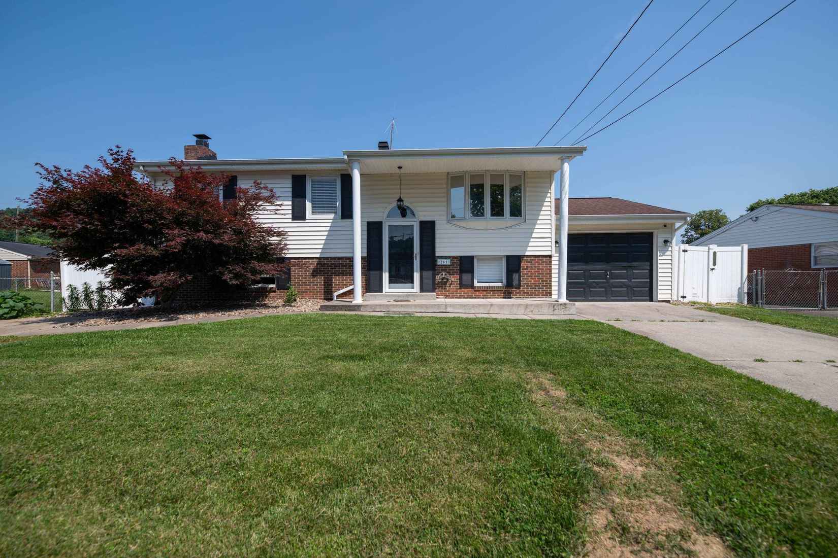 261 Daugherty Dr  
