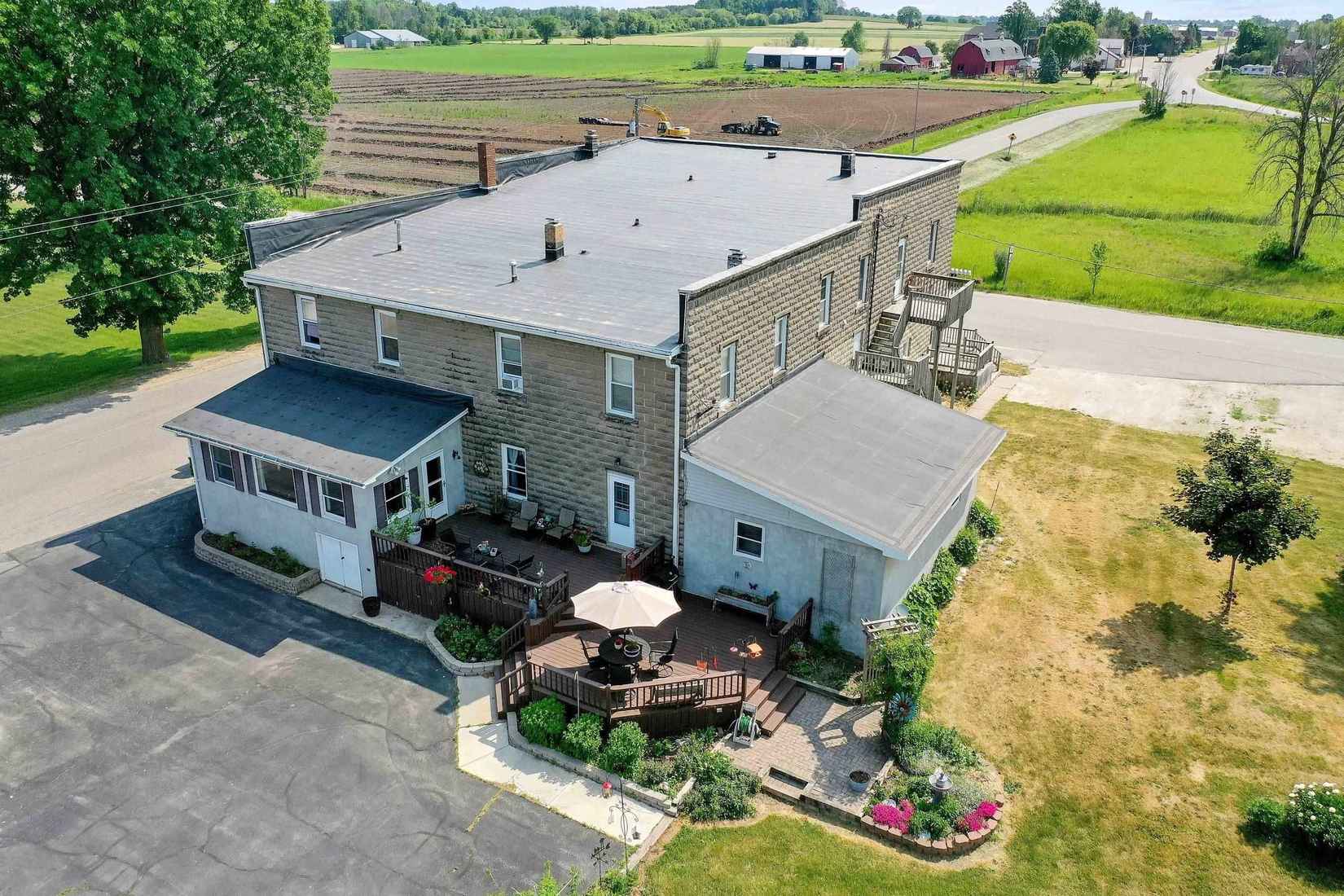 1299 County Rd N  