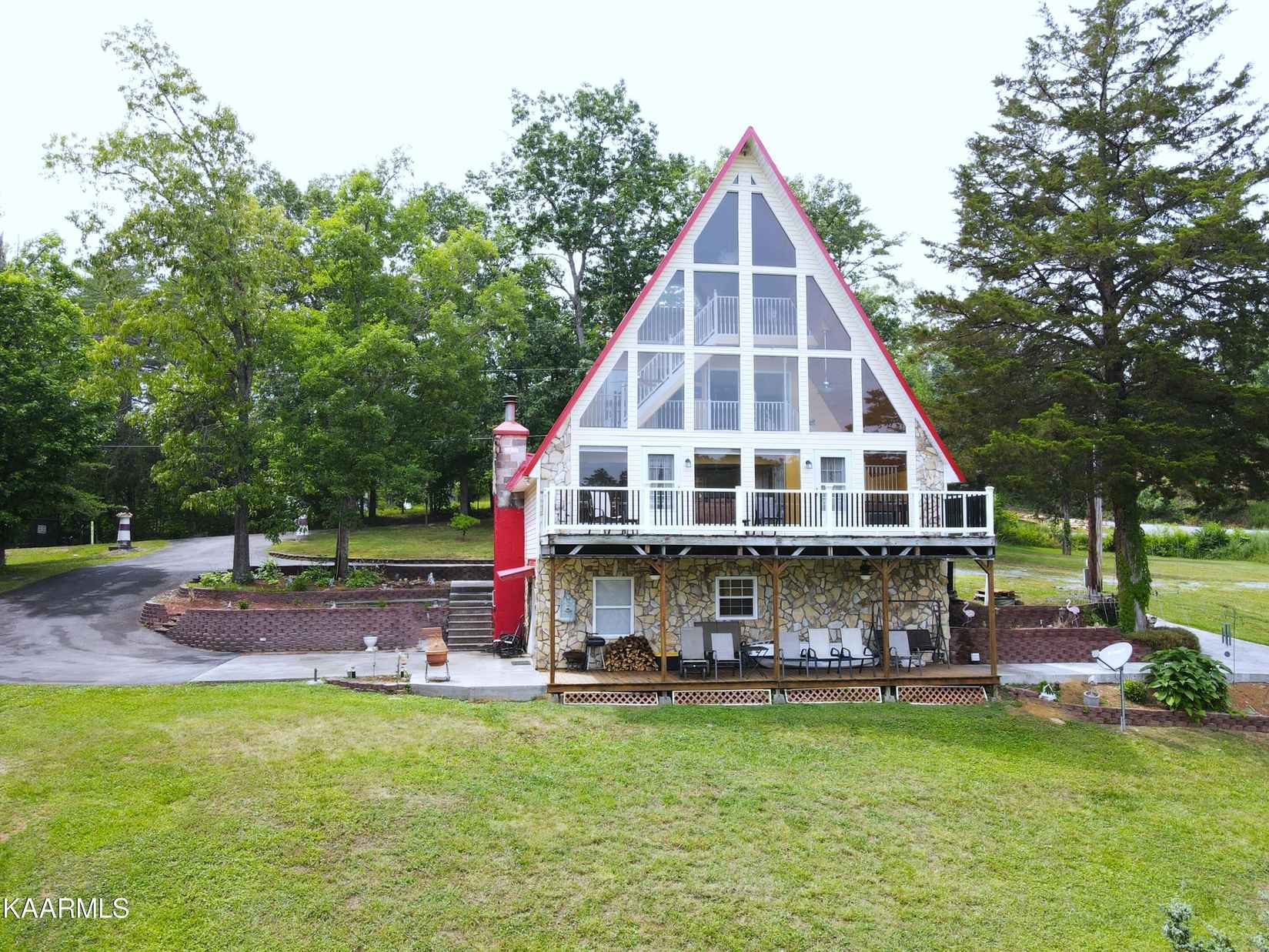 1819 Parrots Chapel Rd  