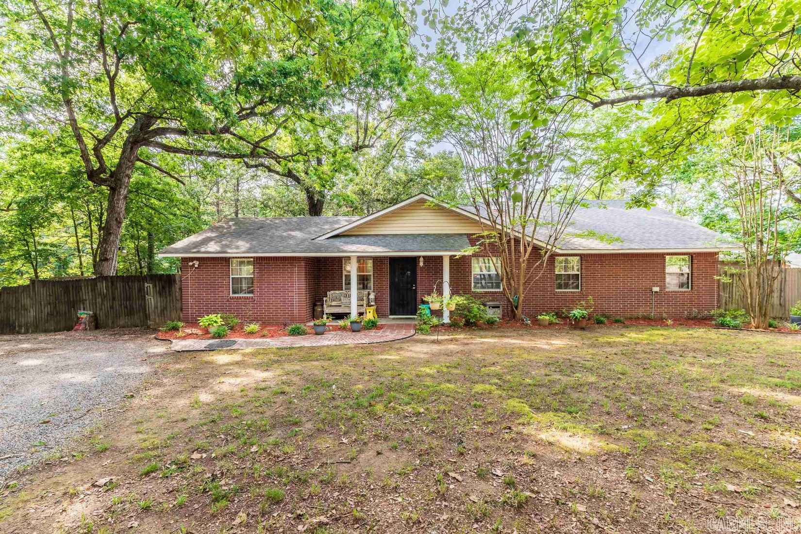 90 Country Wood Rd  