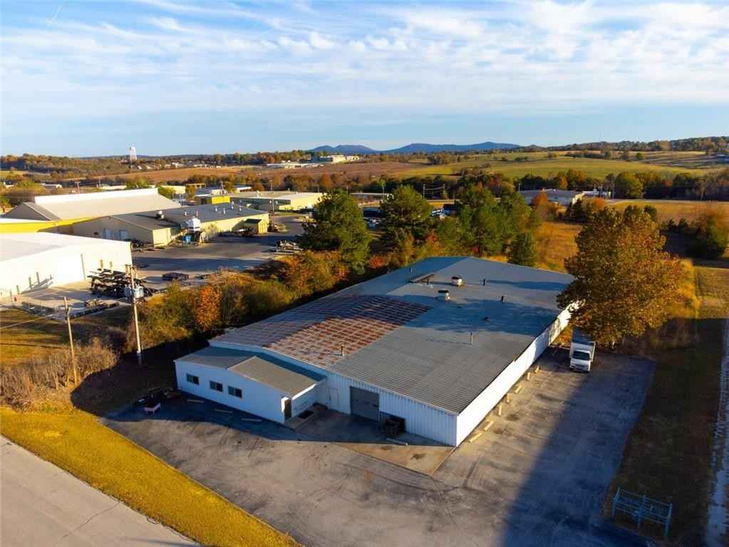 304 N Industrial Park RD  
