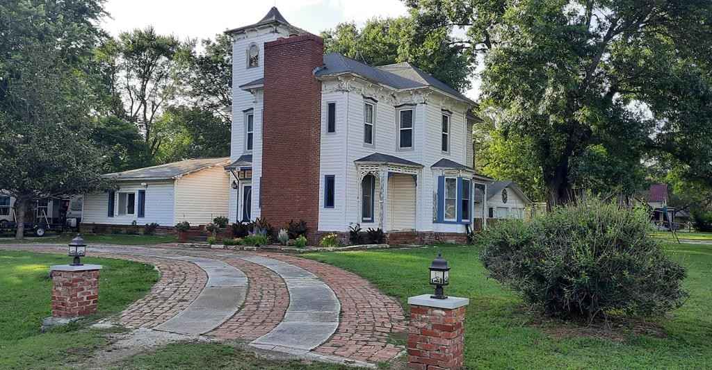 201 Preston  