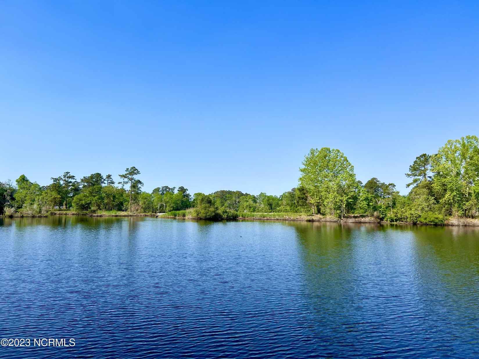 219 Shoreview Dr  