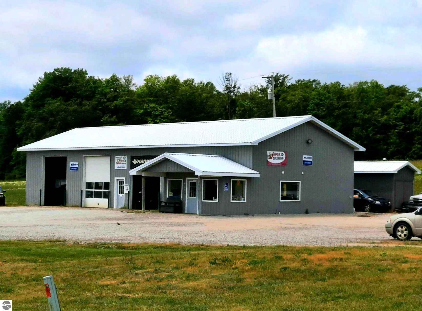 7530 CHIPPEWA HWY  