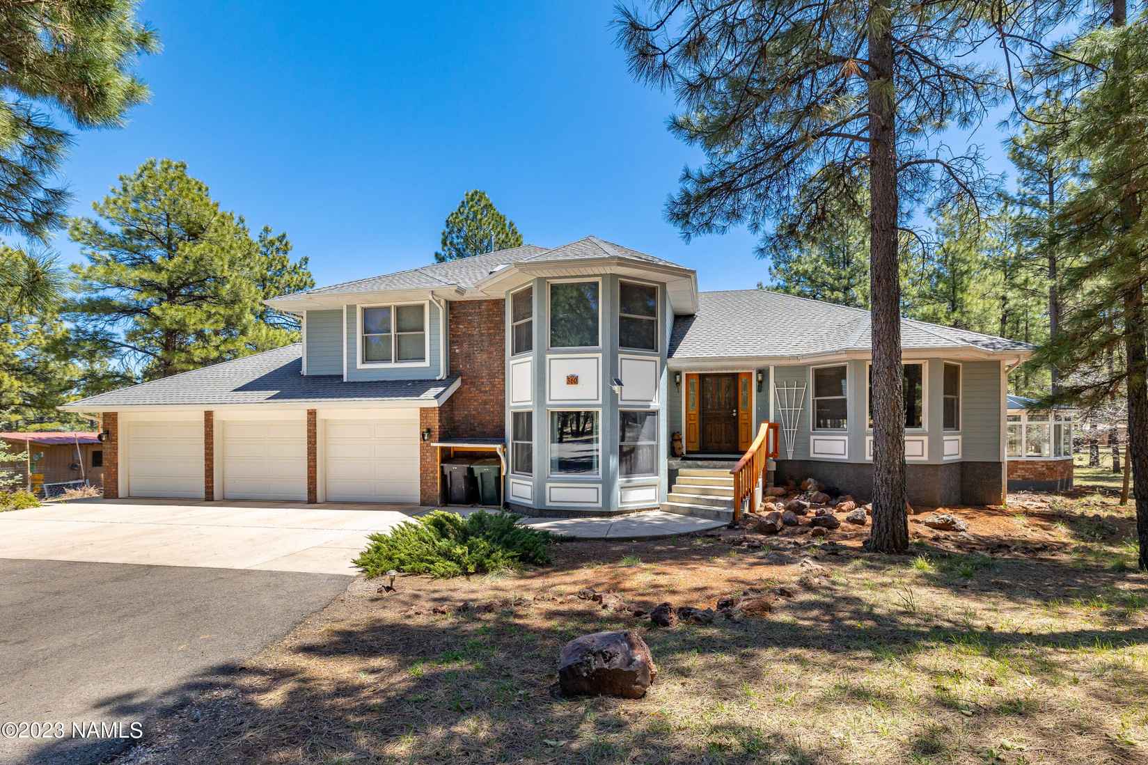 360 S Golden Meadows Trl E  