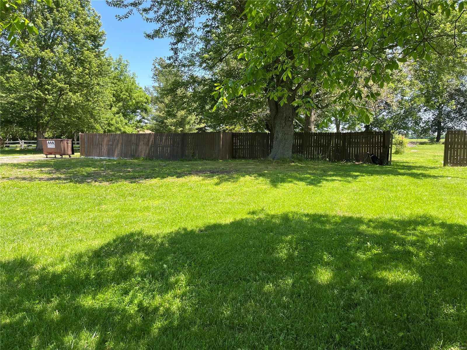 260 Lakeview Dr  