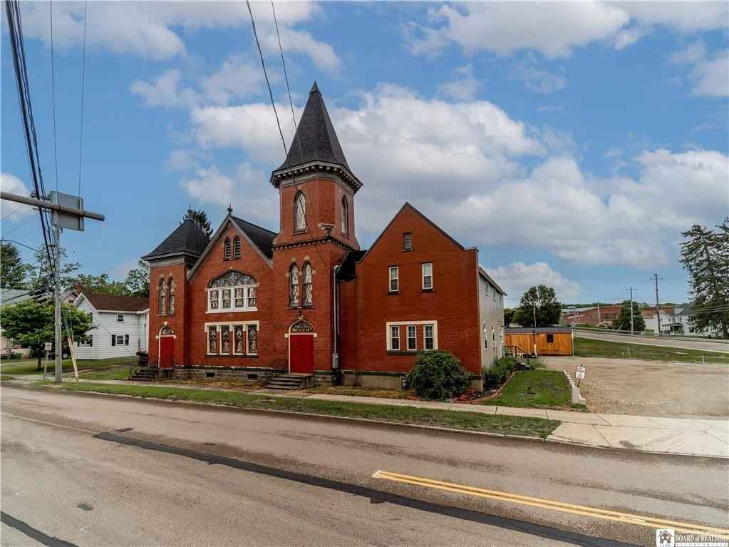 10 East Elmwood Ave  