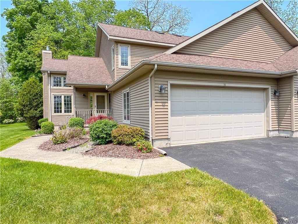 14 Willowbrook Dr  