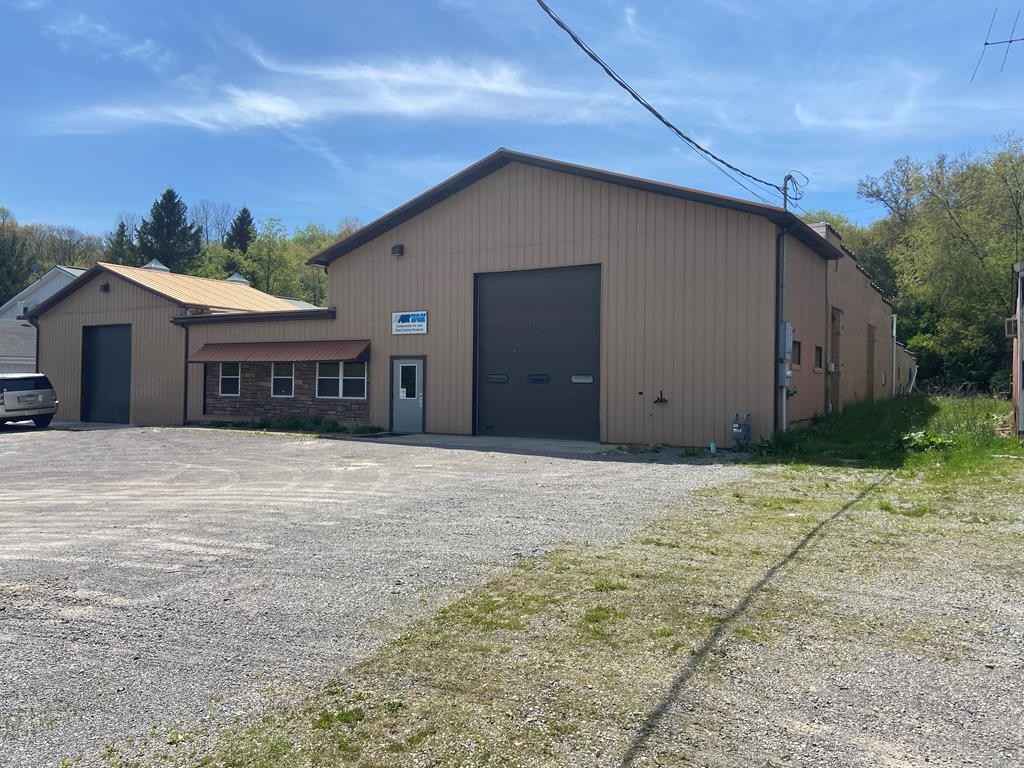 1437 Rte 66  