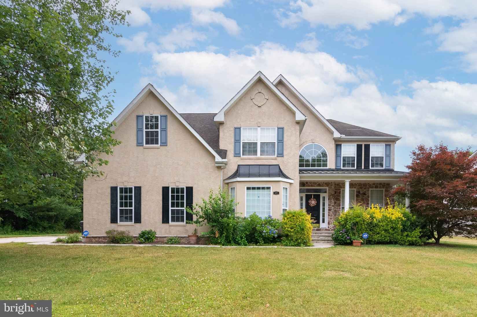27 PLEASANT Hl Dr  