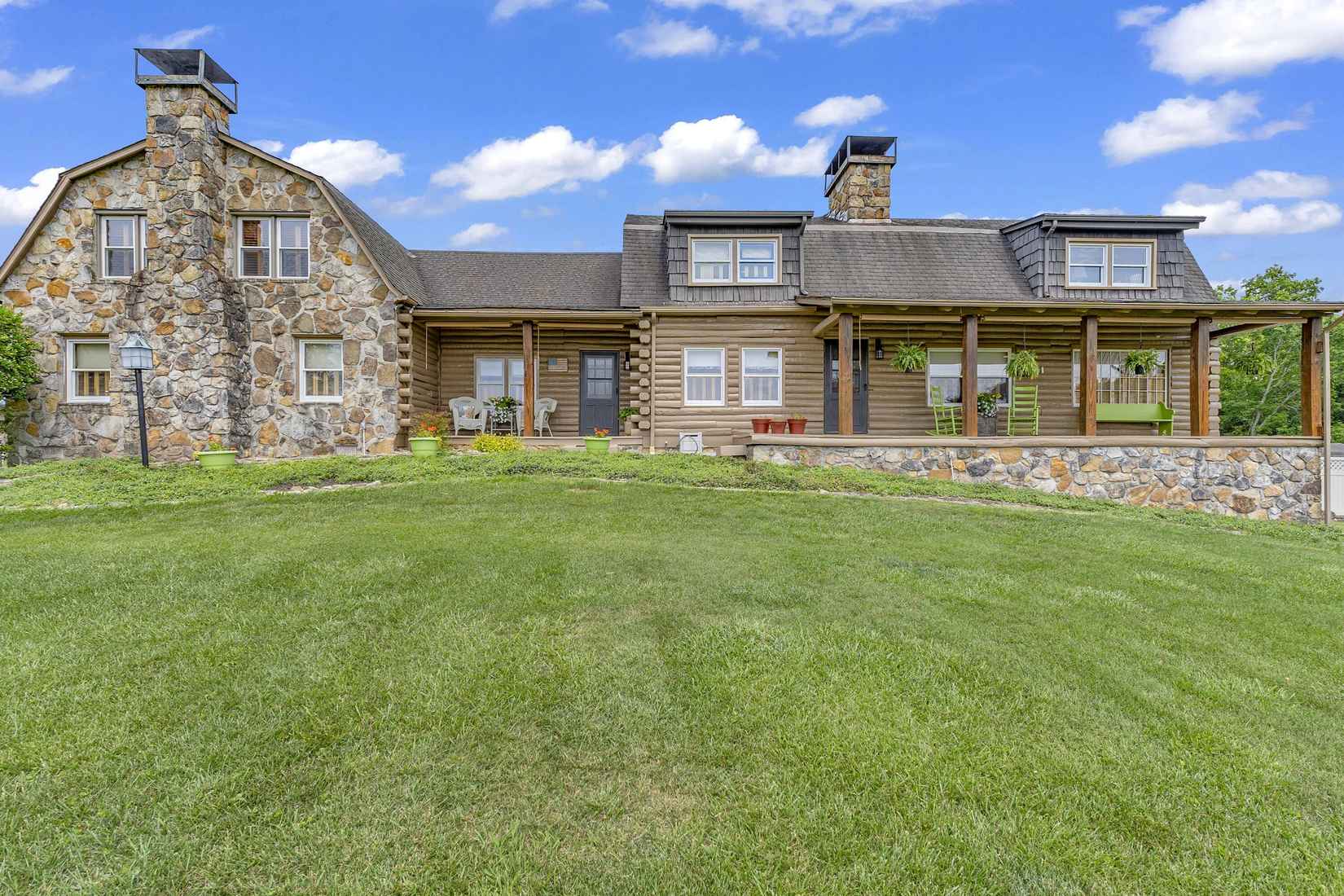 292 Twin Pine Farm Ln  