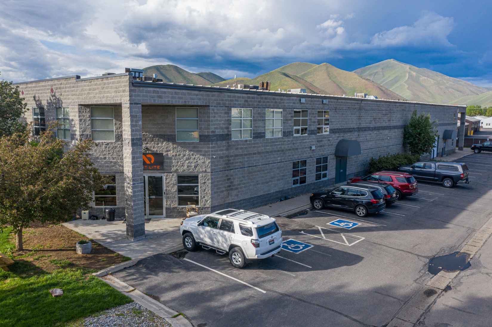 1020 Business Park Dr  