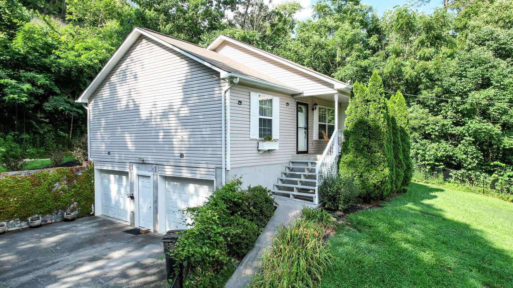 1531 George Ellis Rd  