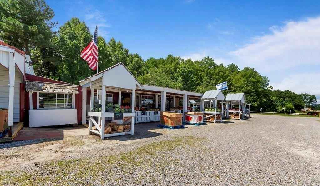 2604 Caratoke Hwy  