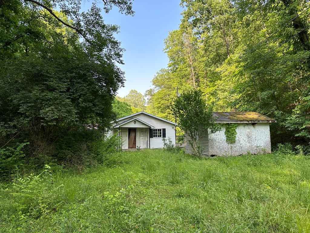 5822 White Gravel McDaniel Rd  