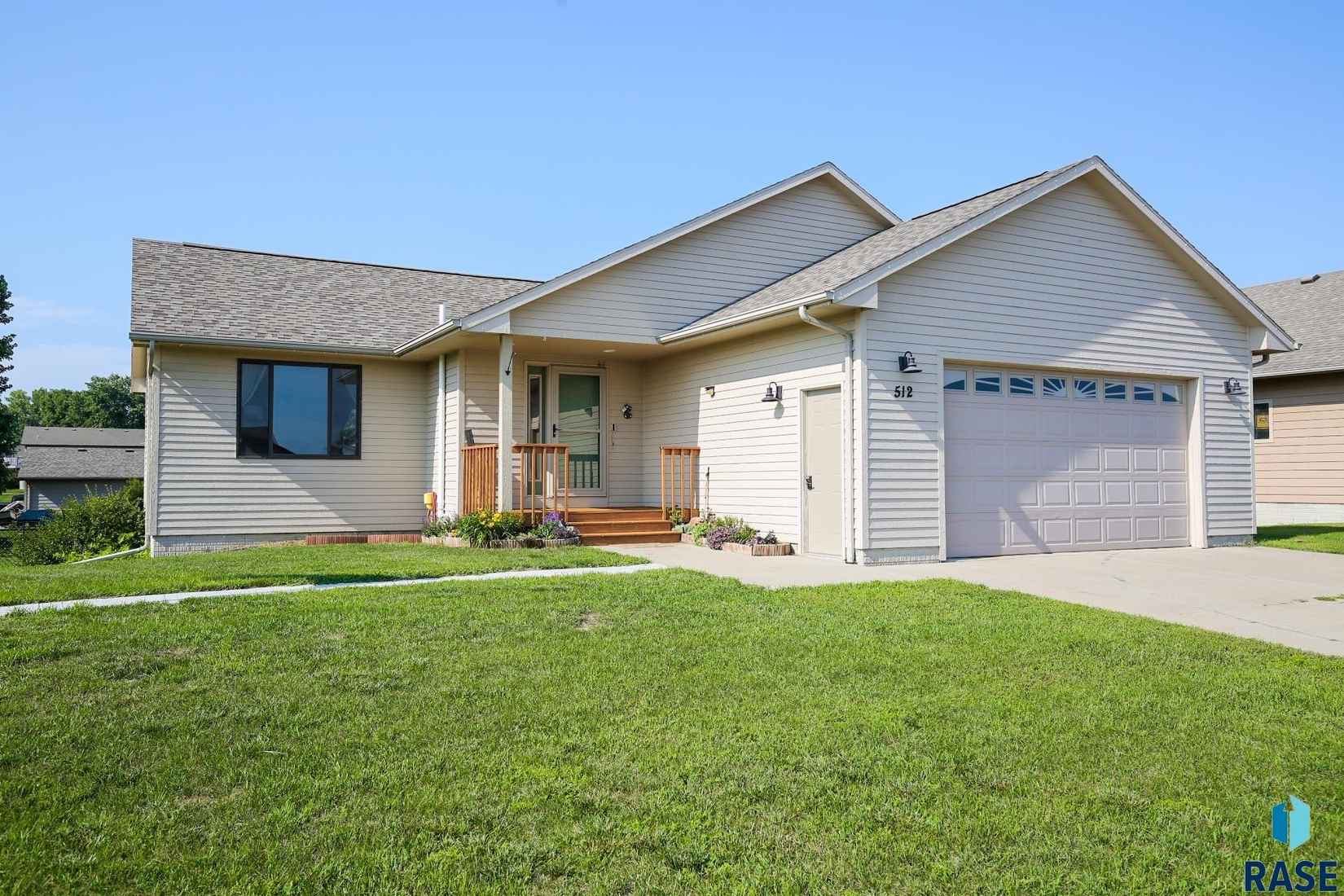 512 Sarah C St  