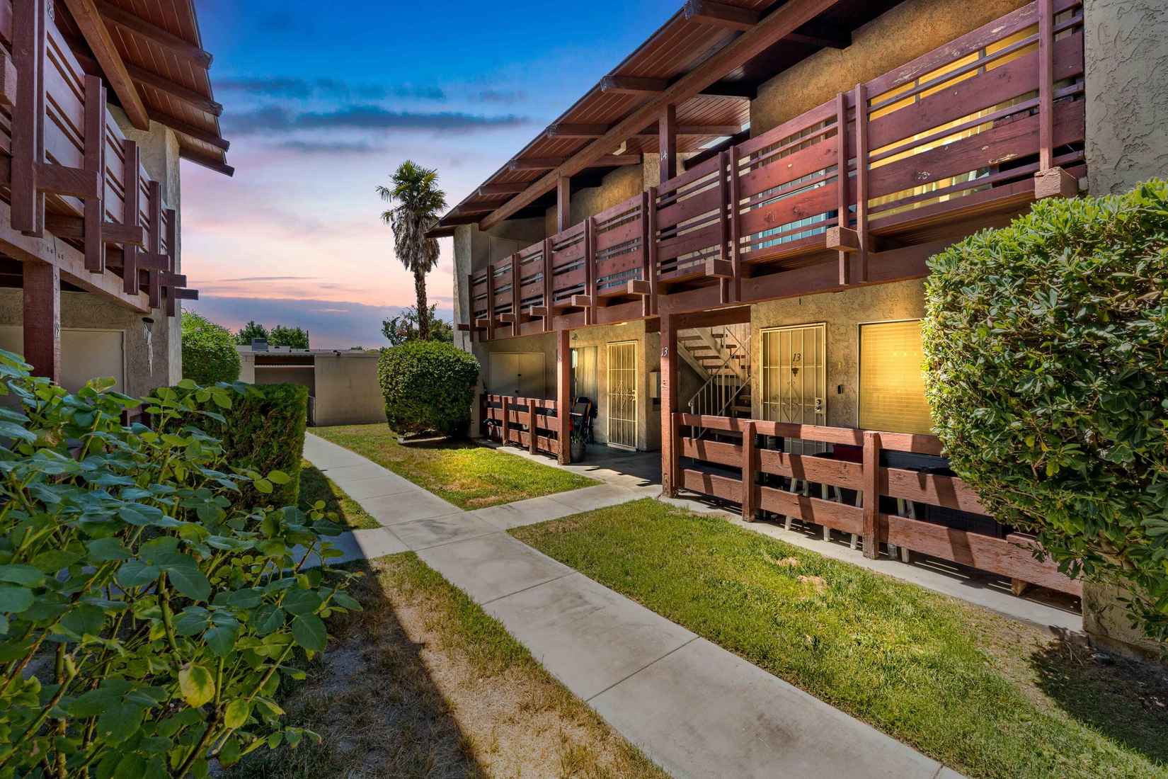 2040 W Avenue J13 Ave  