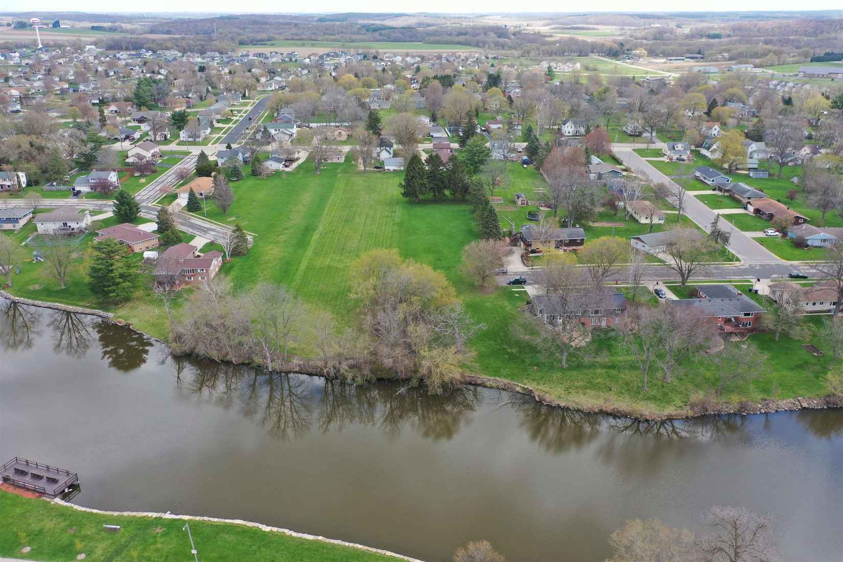 Lot 2 Maunesha Dr  