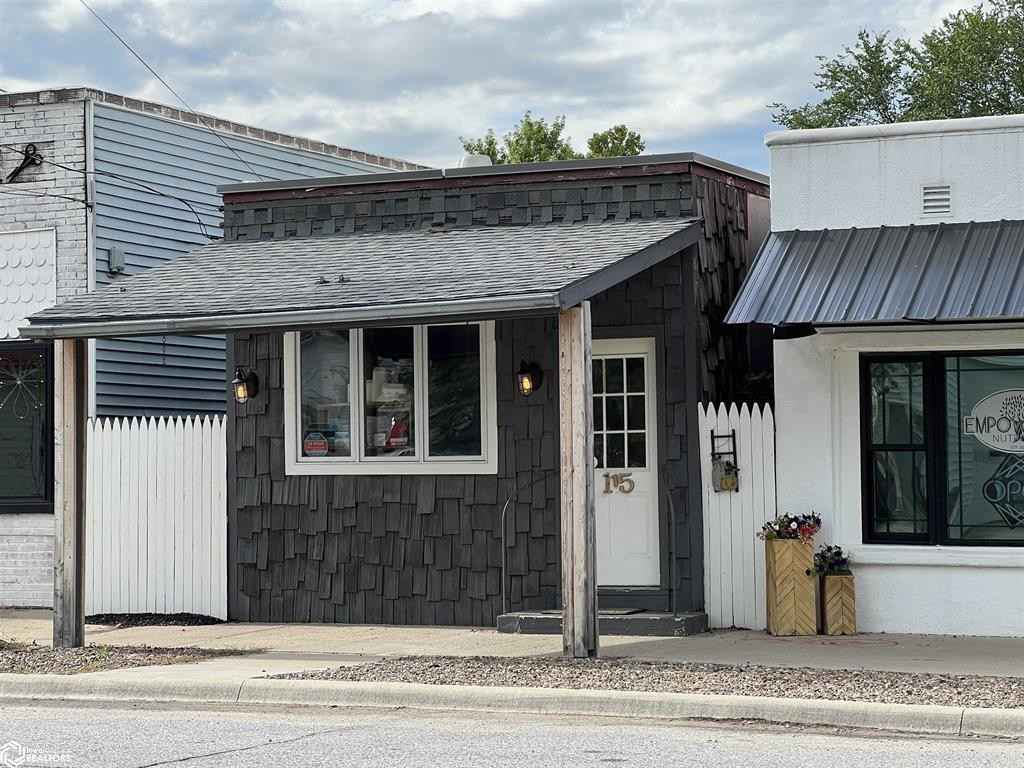 115 W Main St  