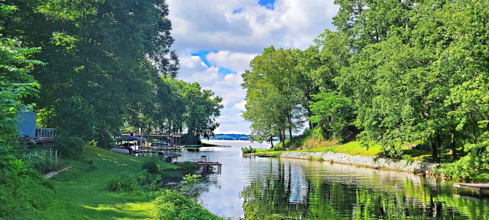 80 Lakeshore Dr  