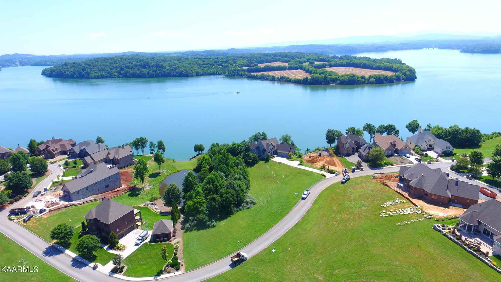109 Breakers Dr  
