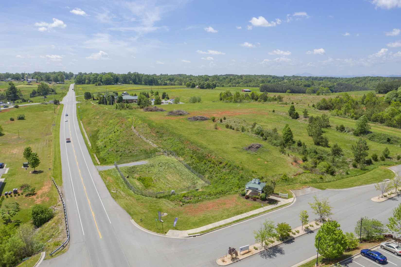 1092 Mayberry Xing Dr  