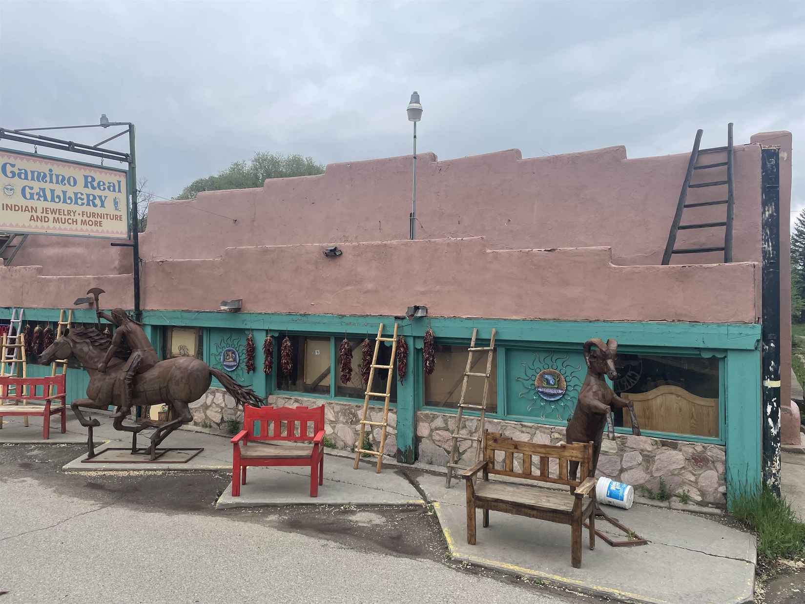 726 aka 724 Paseo de Pueblo Norte  