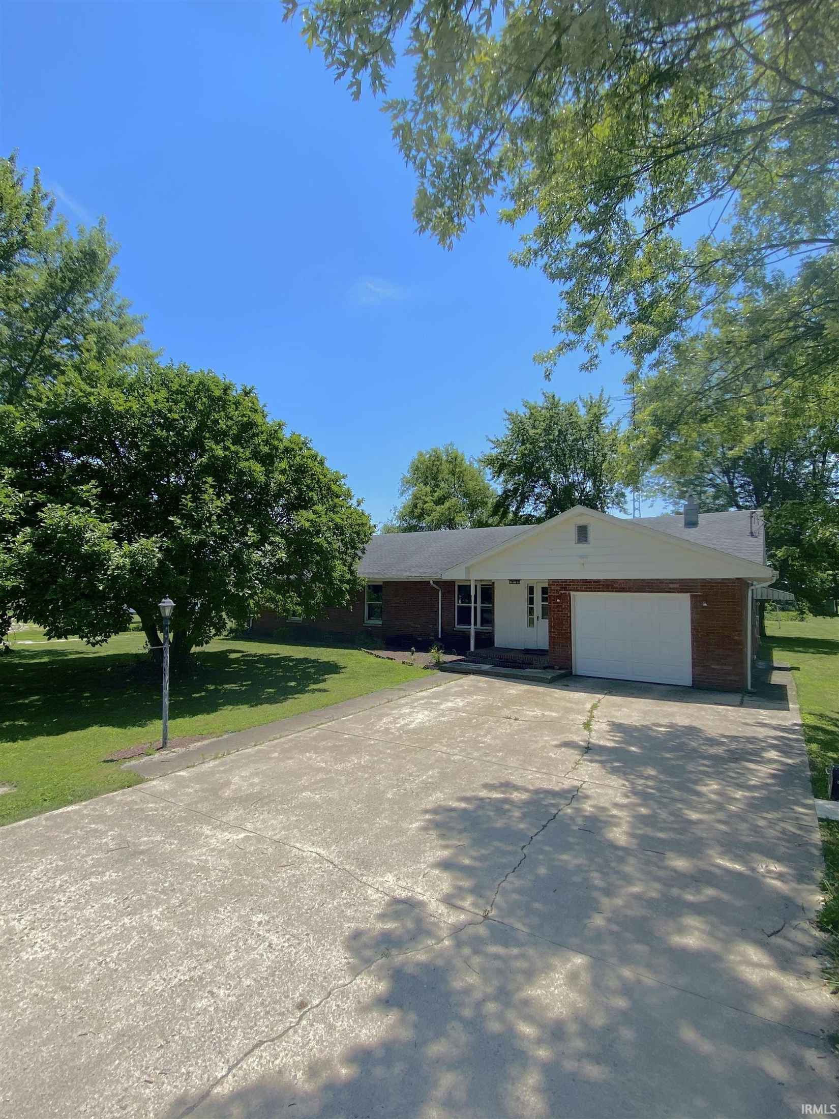103 E Moncel Dr  