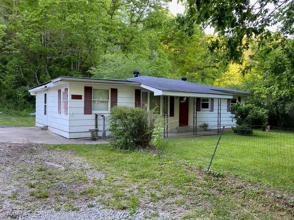 31 Leonard Mildred Dr  
