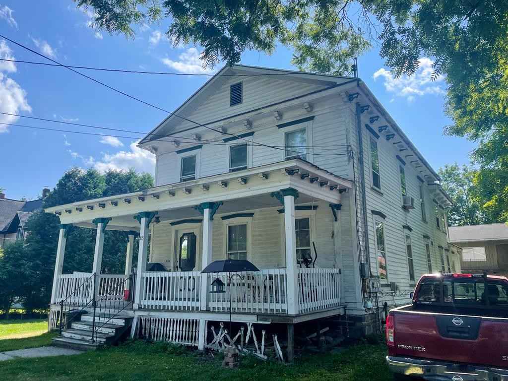 85 Cady Ave  