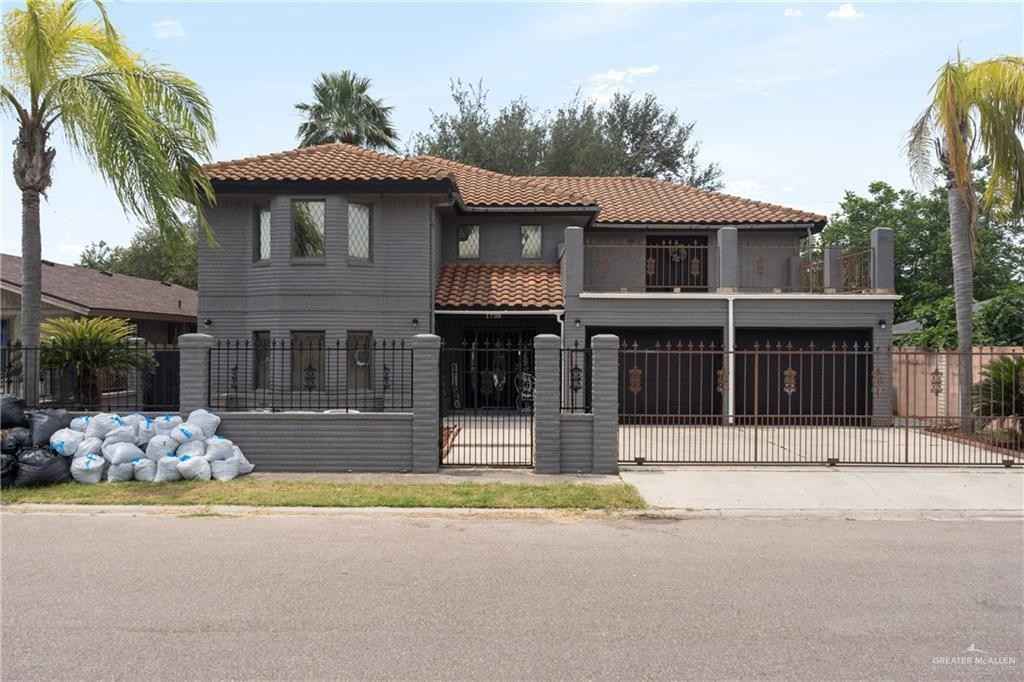 1738 Oaxaca St  