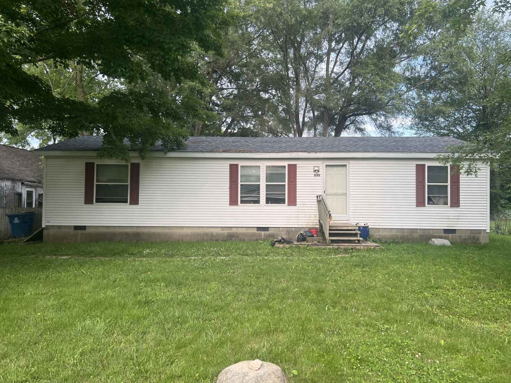 1698 Squires Rd  