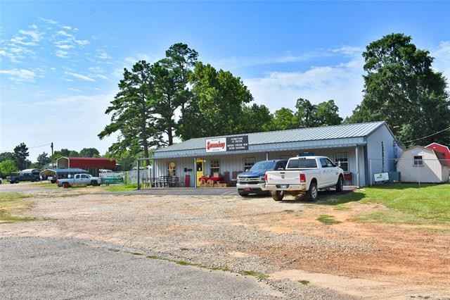 608 W Main St  