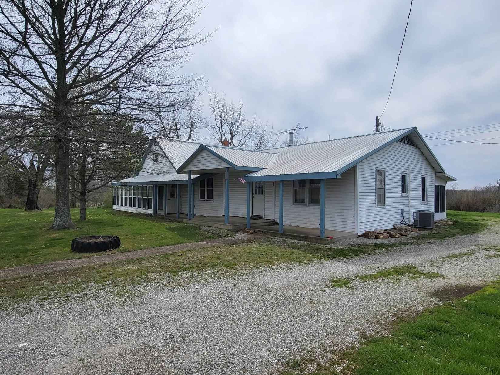 184280 Hwy H  