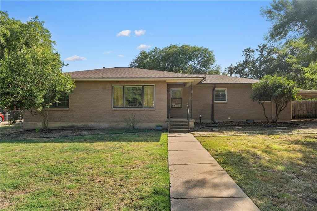 340 Bellaire Dr  