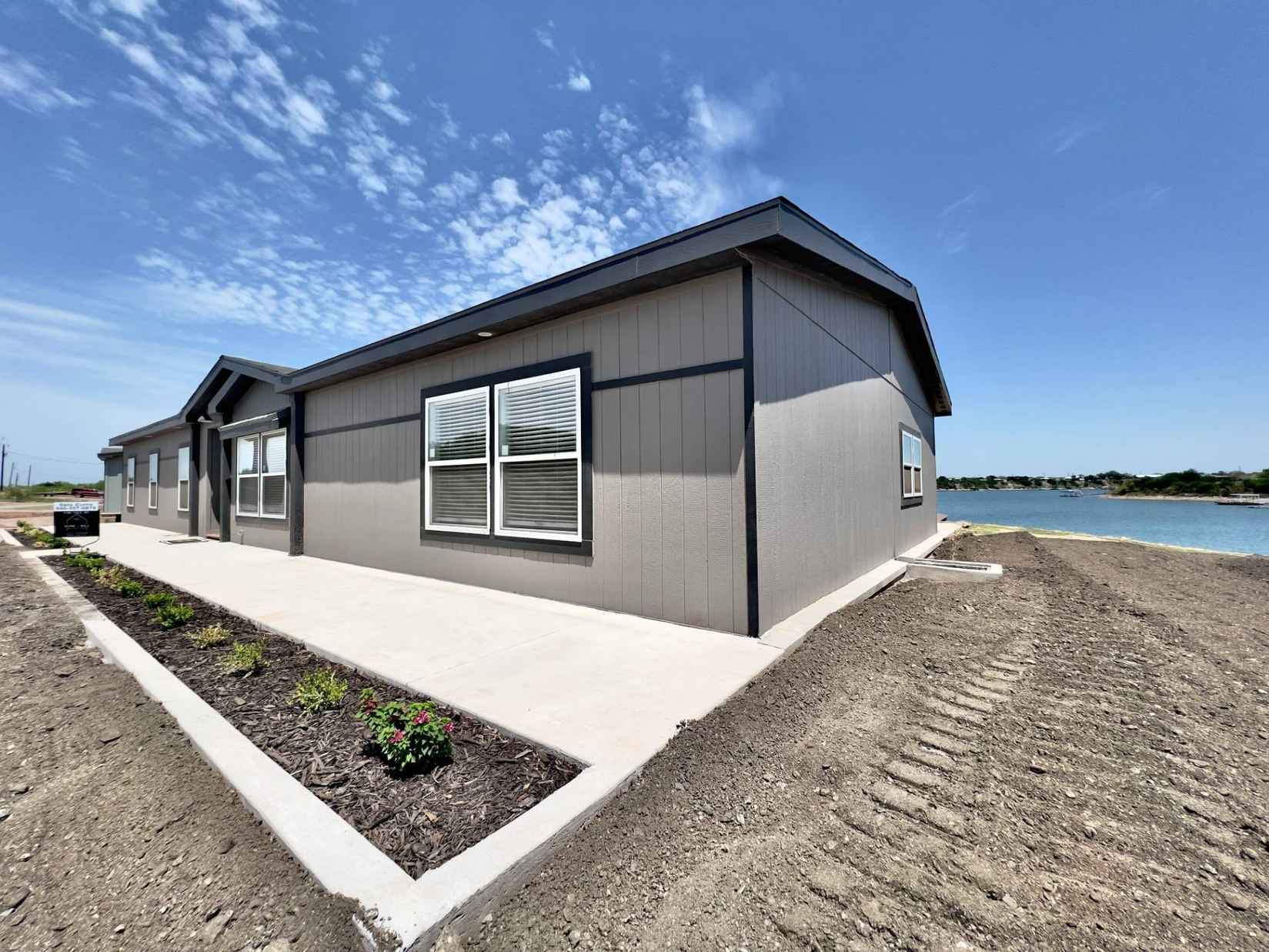 754 West Moonshine Lk Kemp  