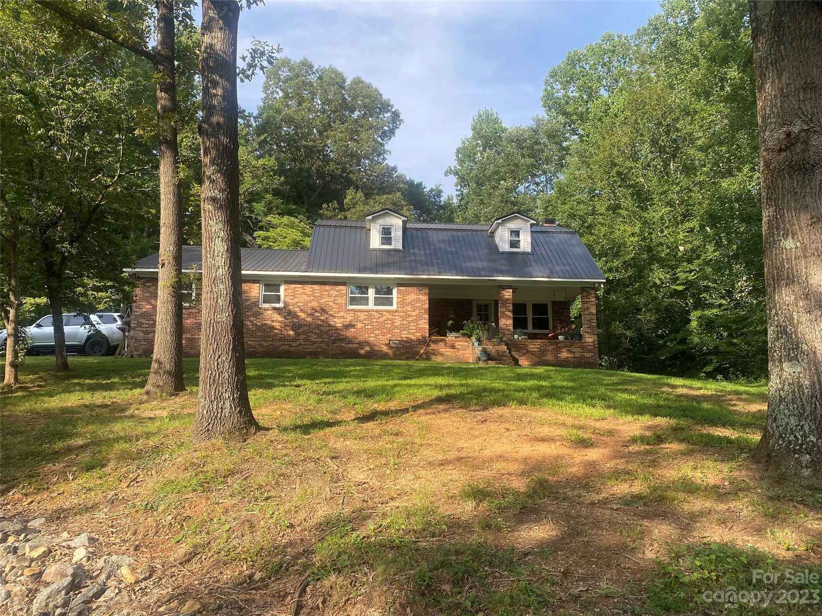 725 Alpine Ln  