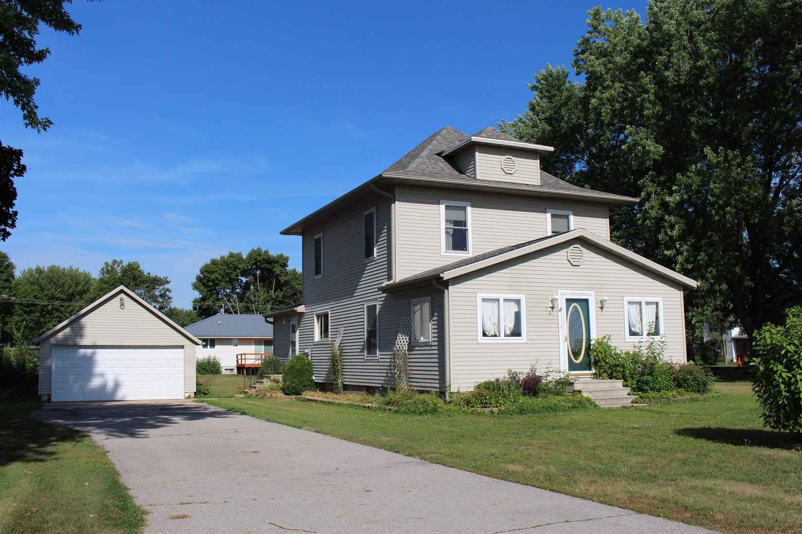305 N Palmer Ave  