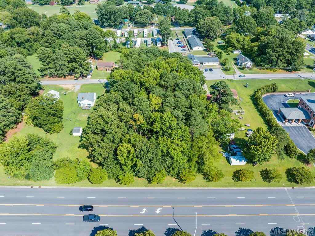 319 Summitt Ave (Old Farm Road)  