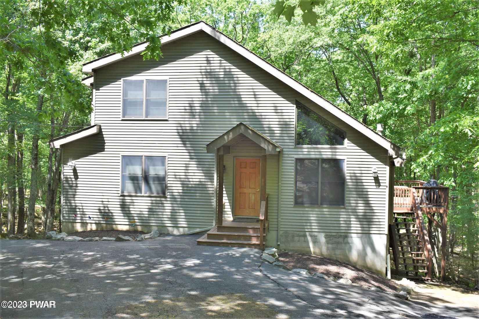 204 Stirrup Ln  