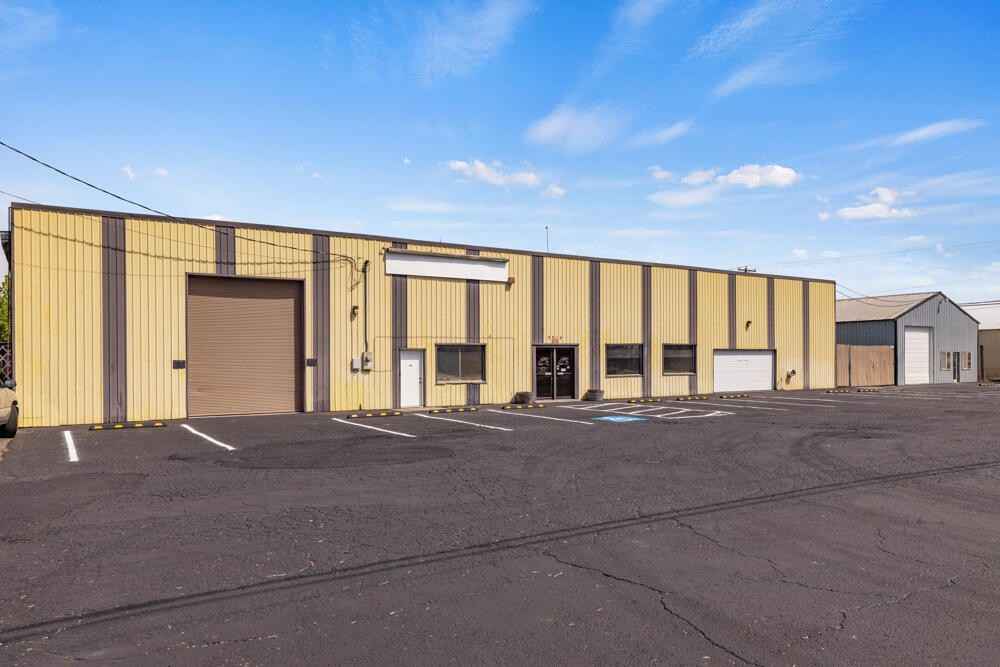 3315-3355 Washburn Way  